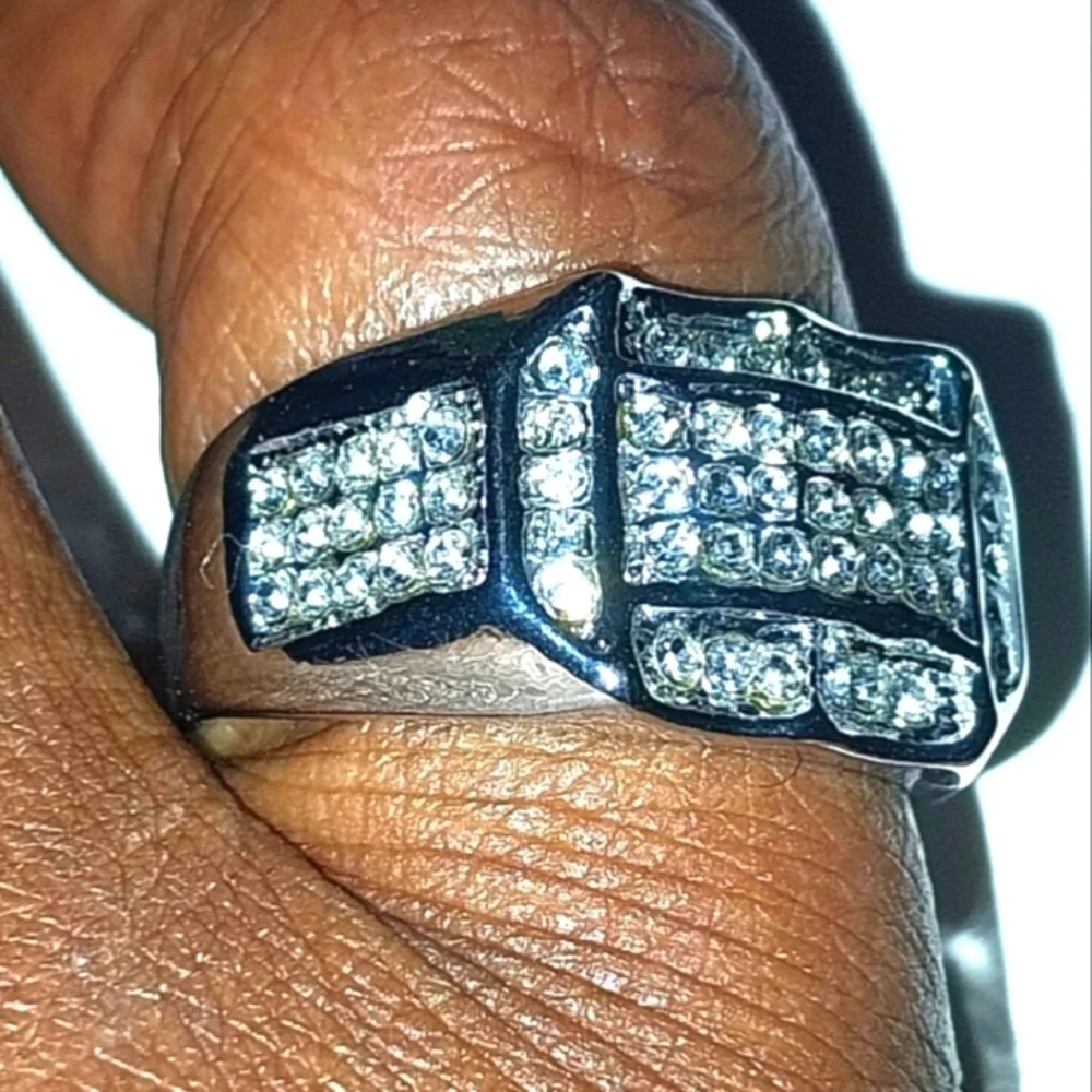Classic Men's Ring with Geometric Design and Diamond Accents Sz 11